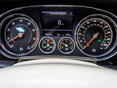 Used 2018 Bentley Flying Spur S V8 AWD/4WD image 35