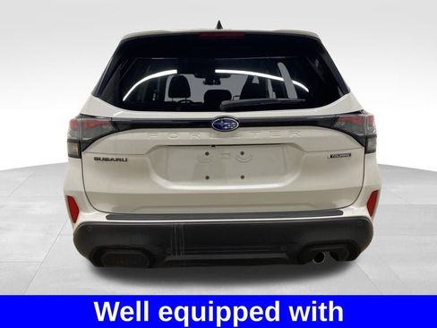 Used 2025 Subaru Forester Touring image 3