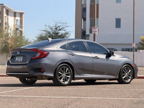Used 2019 Honda Civic EX image 3