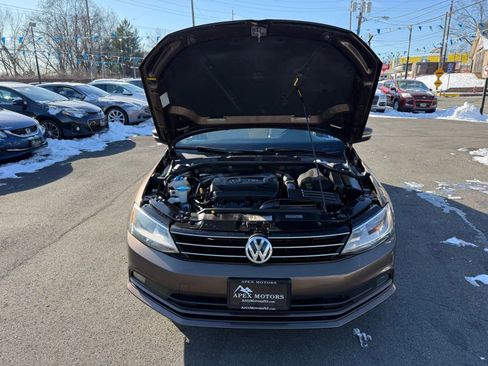 Used 2015 Volkswagen Jetta SE image 50