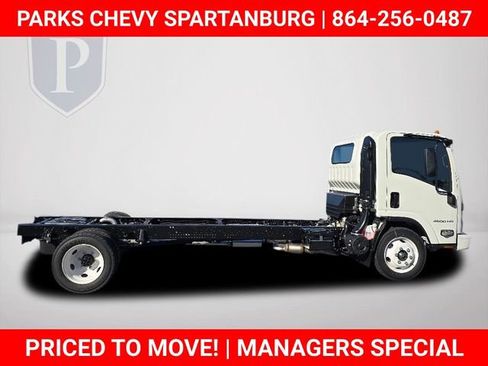 New 2025 Chevrolet Low Cab Forward image 4