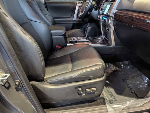Used 2024 Toyota 4Runner Limited AWD/4WD image 28