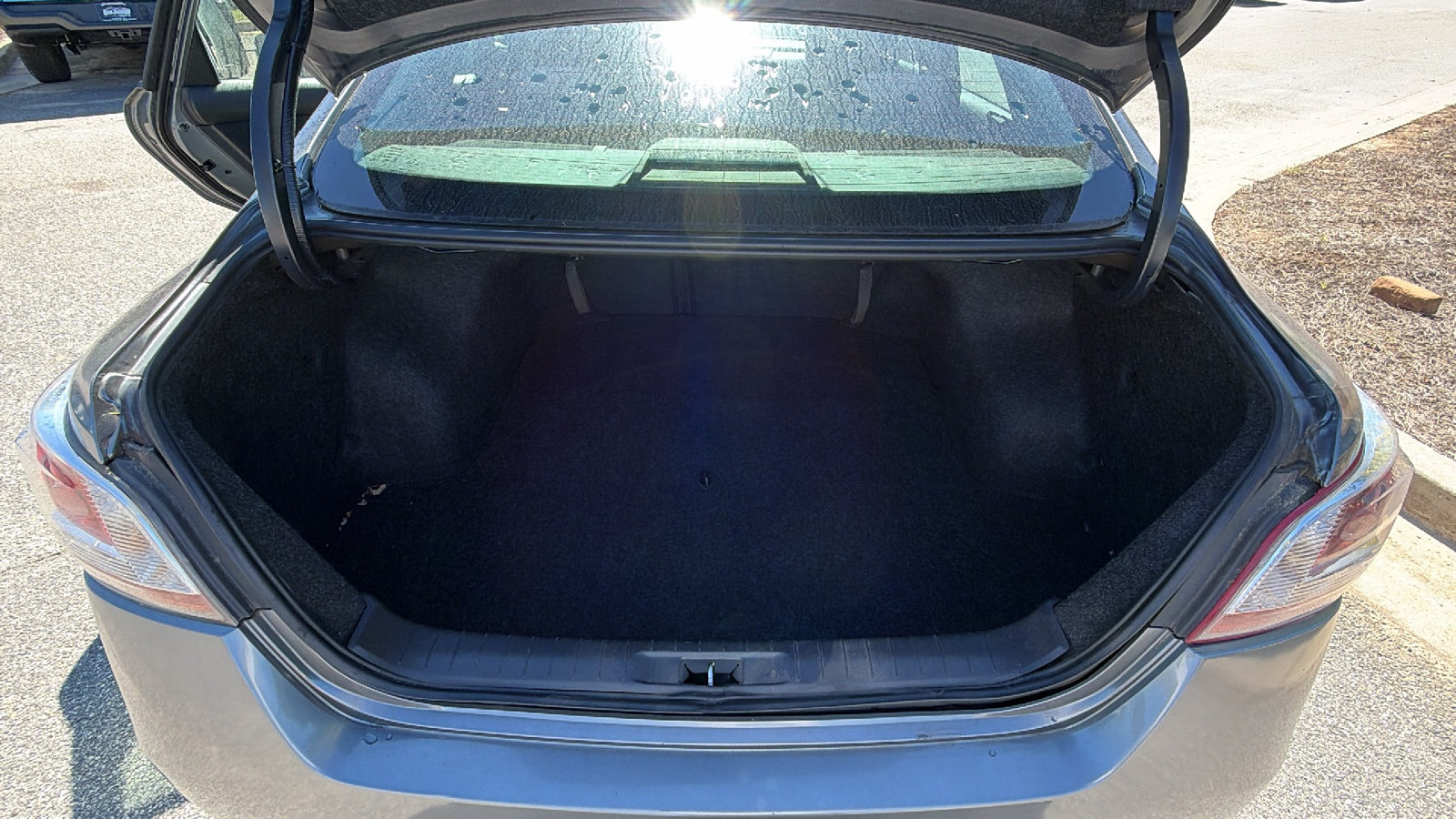 Used 2014 Nissan Altima 2.5 S w/ Sport Value Package FWD image 13