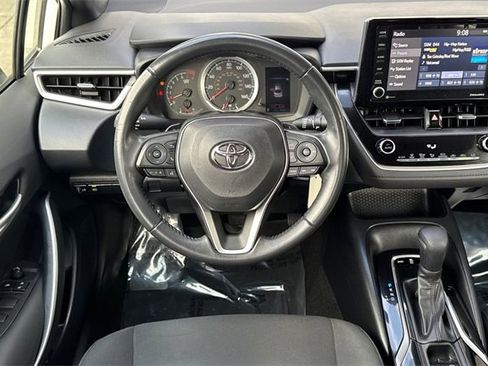 Used 2022 Toyota Corolla SE image 16