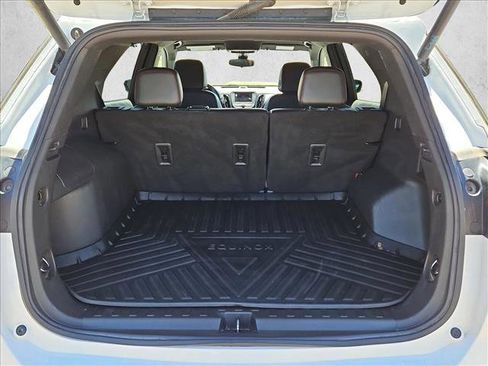 Used 2022 Chevrolet Equinox RS FWD image 6