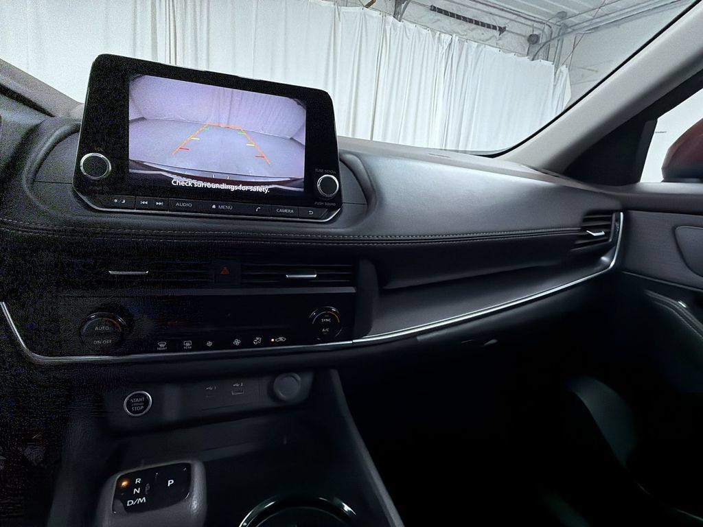 Used 2023 Nissan Rogue SV AWD/4WD image 12