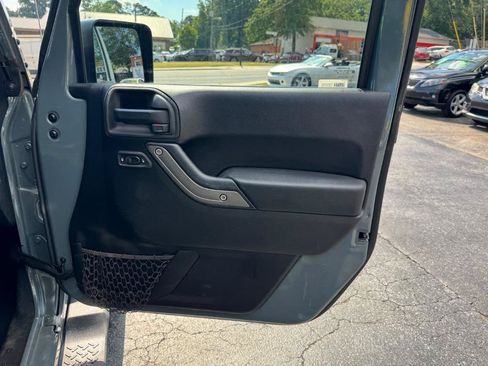 Used 2014 Jeep Wrangler Unlimited Sport w/ Quick Order Package 24S AWD/4WD image 20