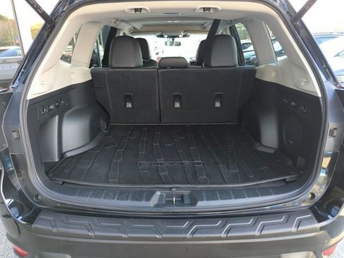 Certified 2023 Subaru Forester Limited image 32