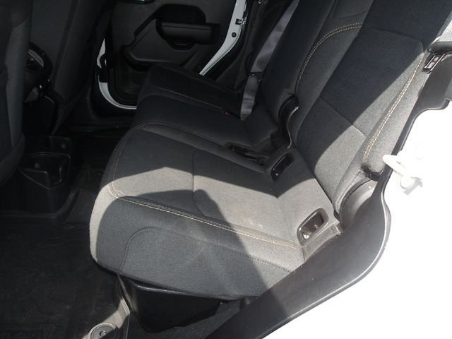 Used 2024 Jeep Gladiator Sport AWD/4WD image 11