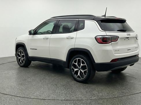 Used 2025 Jeep Compass Limited image 6