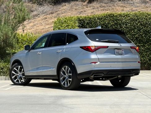Used 2023 Acura MDX FWD w/ Technology Package image 2