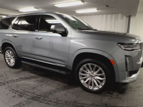 Certified 2024 Cadillac Escalade Premium Luxury image 74