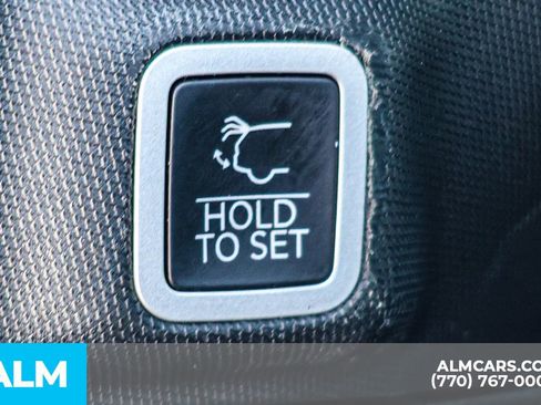 Used 2024 Jeep Grand Cherokee Limited image 24