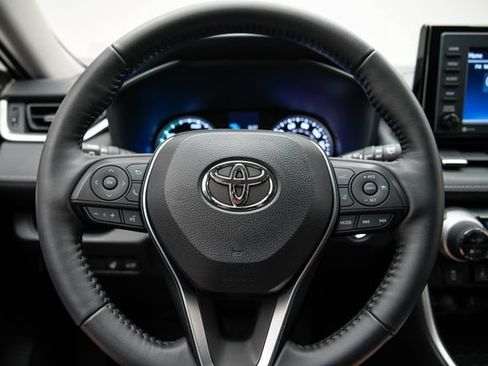 Used 2022 Toyota RAV4 XLE Premium AWD/4WD image 25