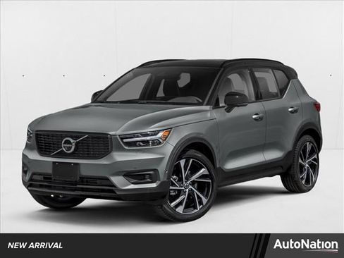 Used 2022 Volvo XC40 T5 R-Design w/ Climate Package image 1