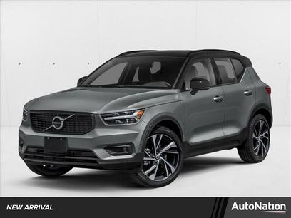 Used 2022 Volvo XC40 T5 R-Design w/ Climate Package