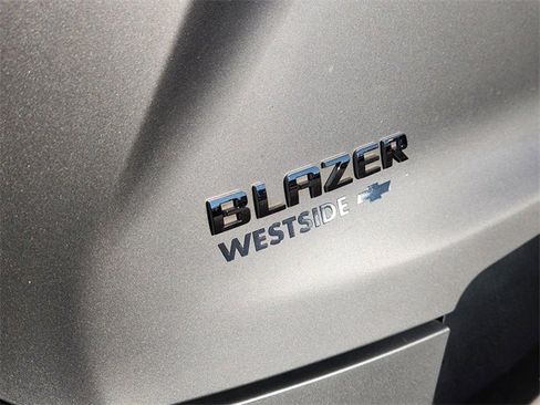 Used 2021 Chevrolet Blazer LT image 9