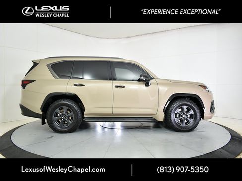 Used 2025 Lexus LX 700h Overtrail image 4