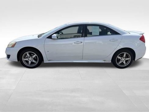 Used 2009 Pontiac G6 Sedan w/ Sport Package 2 FWD image 6