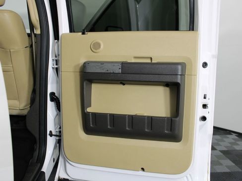 Used 2011 Ford F250 Lariat image 31