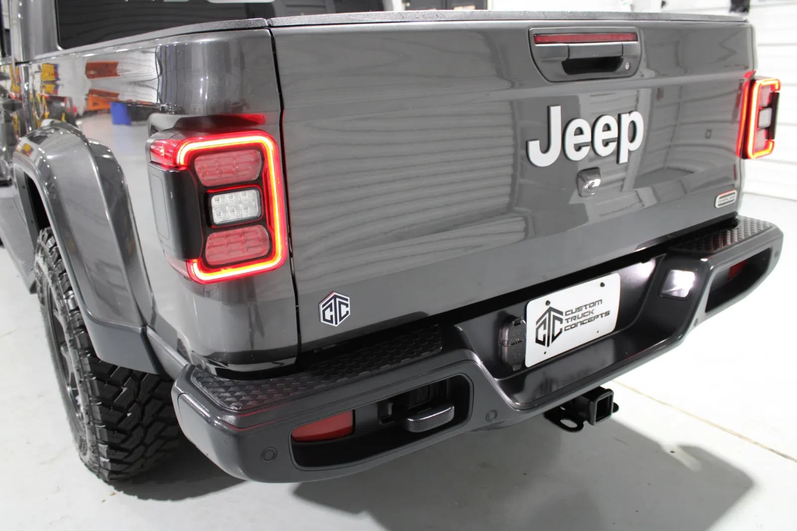 Used 2021 Jeep Gladiator Overland w/ Popular Equipment Package AWD/4WD image 29