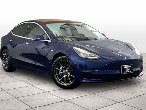 Used 2018 Tesla Model 3 Performance image 2