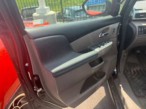 Used 2016 Honda Odyssey Touring Elite image 3