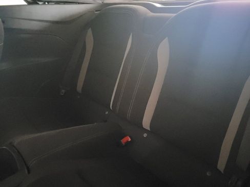 Used 2020 Chevrolet Camaro LT RWD image 18