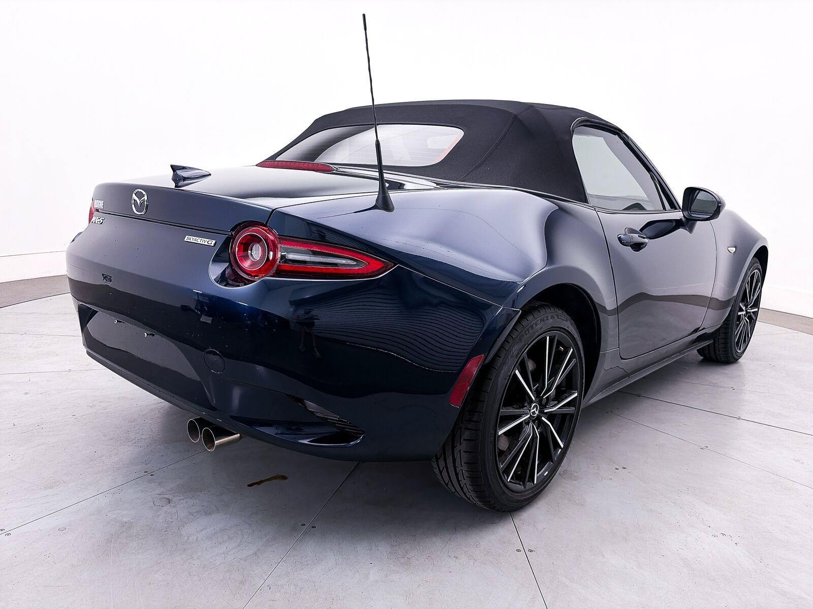 Used 2026 MAZDA MX-5 Miata Grand Touring RWD image 13