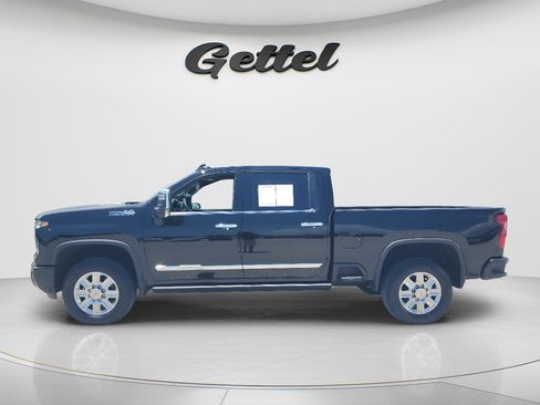 Used 2024 Chevrolet Silverado 2500 High Country w/ High Country Premium Package AWD/4WD image 8