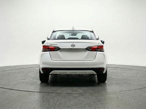 Used 2025 Nissan Versa SV image 7