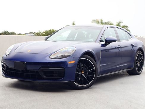 Certified 2022 Porsche Panamera 4 Platinum Edition image 1