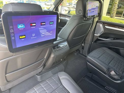 New 2025 Cadillac Escalade Sport Platinum w/ LPO, Floor Liner Package image 15