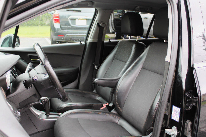 Used 2019 Chevrolet Trax LT w/ LT Convenience Package AWD/4WD image 13