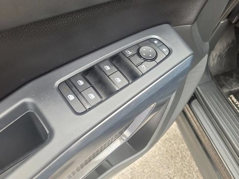 Used 2025 Nissan Pathfinder Rock Creek AWD/4WD image 21