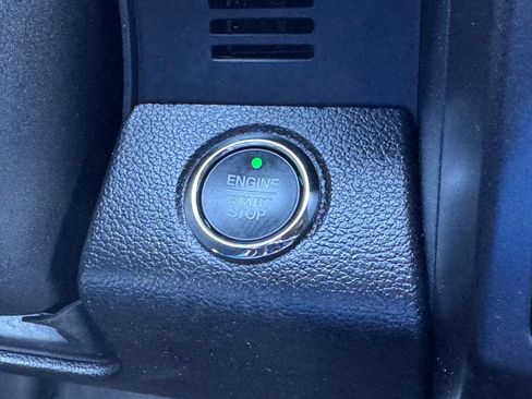 Used 2019 Ford Expedition Limited w/ Equipment Group 302A AWD/4WD image 8