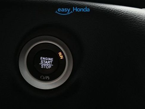 Used 2025 Chrysler Pacifica Select FWD image 14