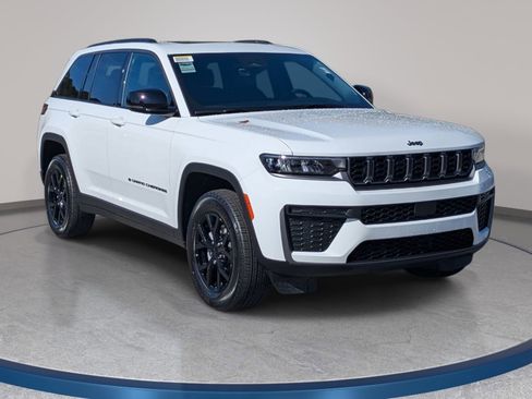 New 2026 Jeep Grand Cherokee Altitude AWD/4WD image 3