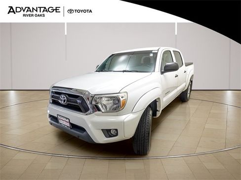 Used 2015 Toyota Tacoma 4x4 Double Cab w/ SR5 Package image 4