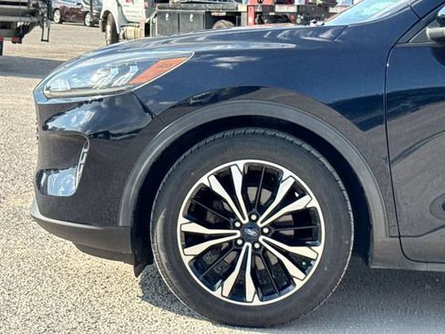 Used 2021 Ford Escape SE w/ SE Sport Appearance Package FWD image 10