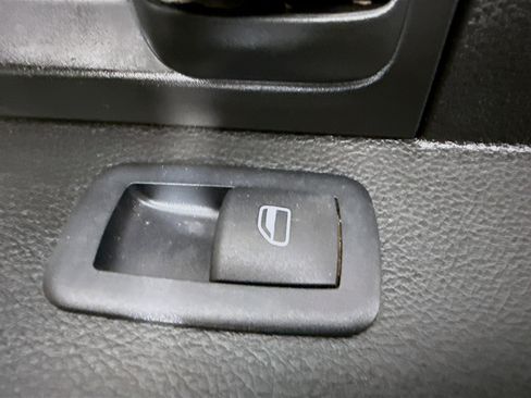 Used 2022 RAM 2500 Tradesman w/ Chrome Appearance Group image 31