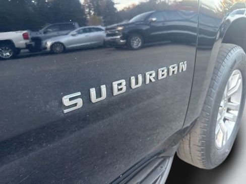 Used 2020 Chevrolet Suburban LS image 24