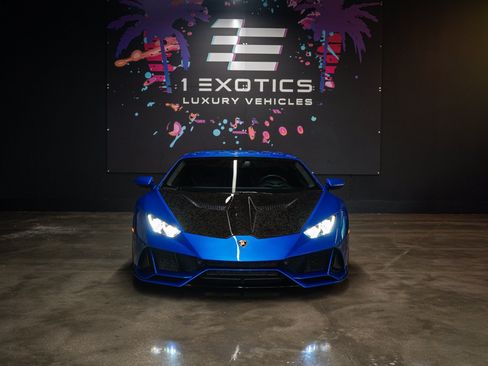 Used 2020 Lamborghini Huracan EVO AWD/4WD image 3