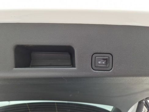 Used 2025 Buick Enclave Preferred w/ LPO, Floor Liner Package image 12