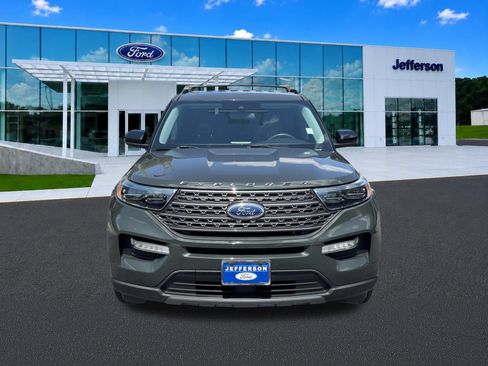 Used 2022 Ford Explorer XLT w/ Equipment Group 202A RWD image 2