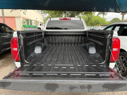 Used 2022 Chevrolet Colorado LT w/ Fleet Safety Package RWD image 19