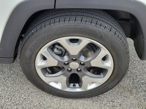 Used 2018 Jeep Compass Limited AWD/4WD image 28
