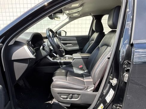 Used 2025 MAZDA CX-90 3.3 Turbo w/ Select Package AWD/4WD image 11