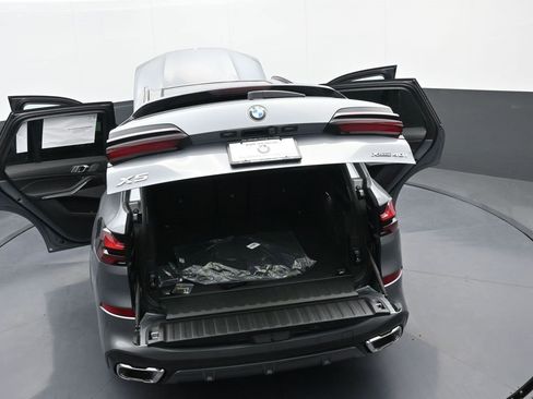 New 2026 BMW X5 xDrive40i w/ M Sport Package image 43