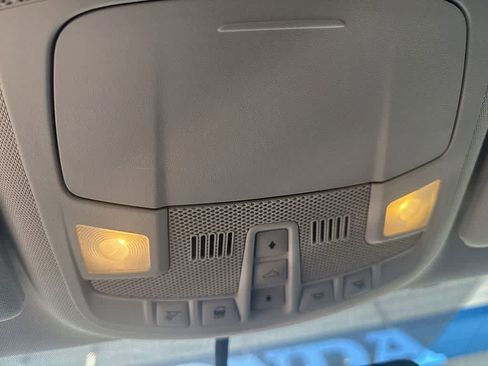 Used 2015 Ford Fusion SE w/ Equipment Group 202A image 19